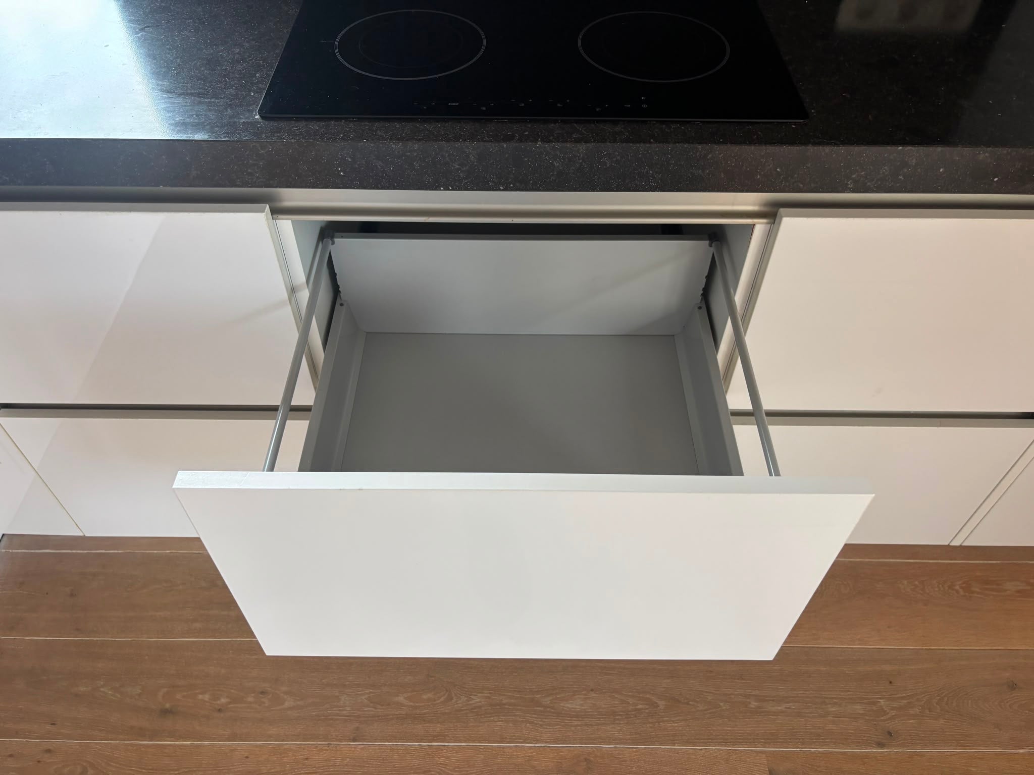 05235 - Witte hoekkeuken