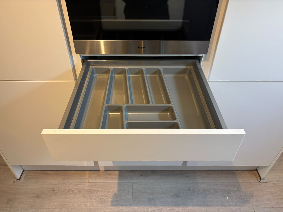 05616 - Witte schiereiland keuken