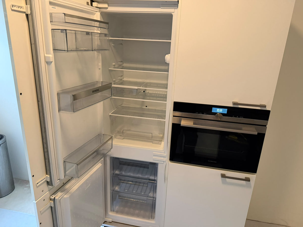 05570 - Witte schiereiland keuken