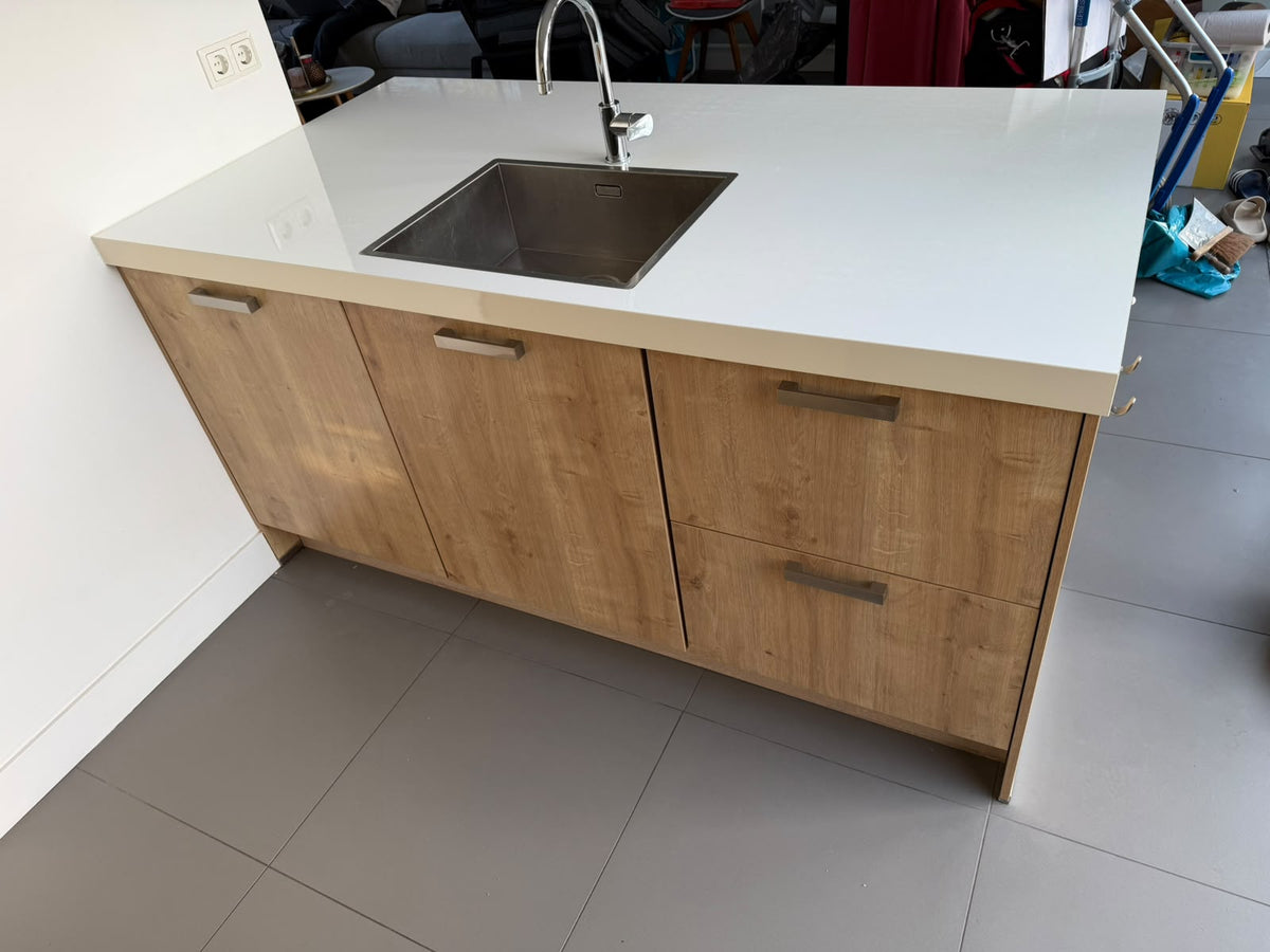 05729 - Houtlook schiereiland keuken