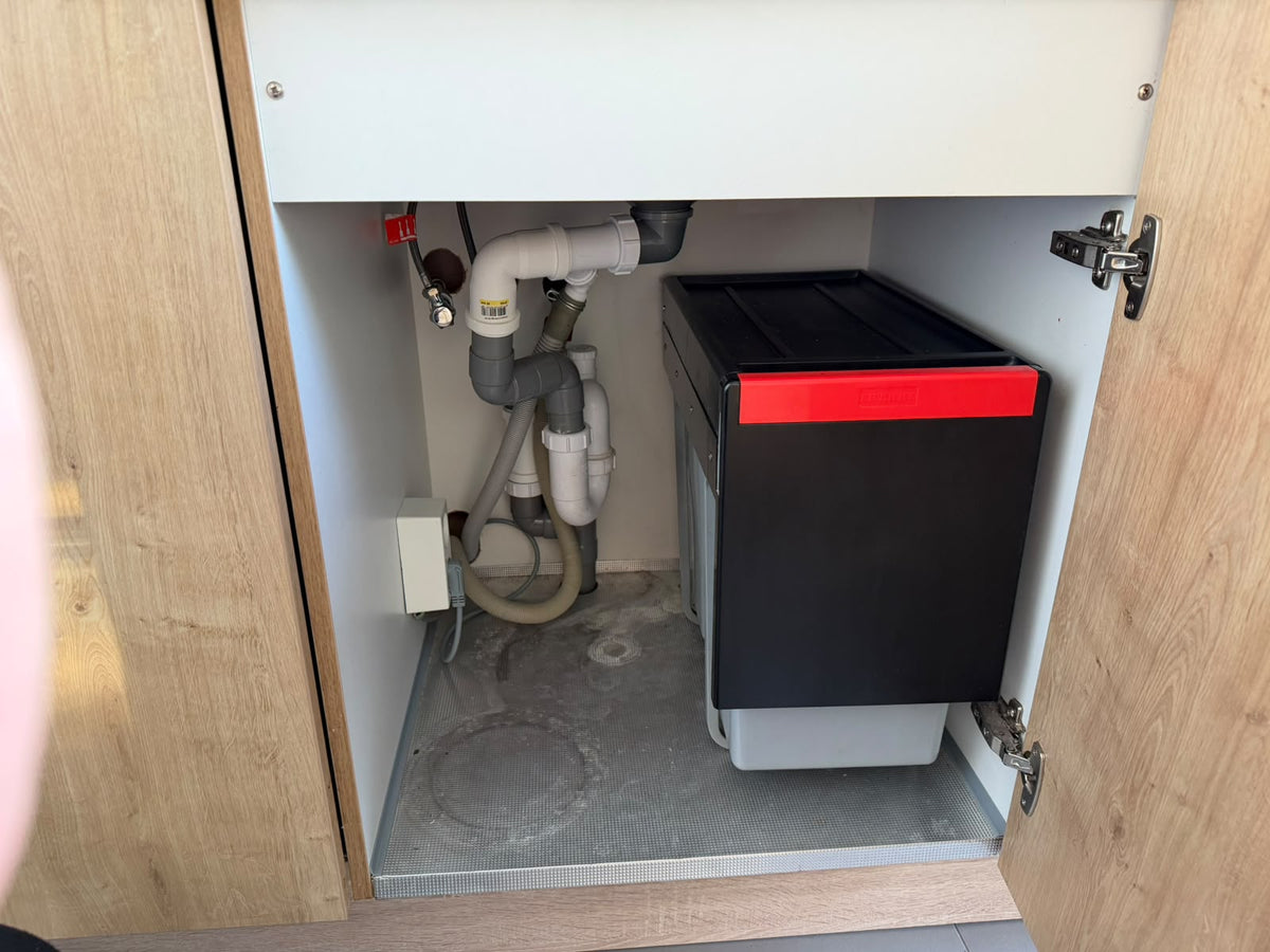 05729 - Houtlook schiereiland keuken
