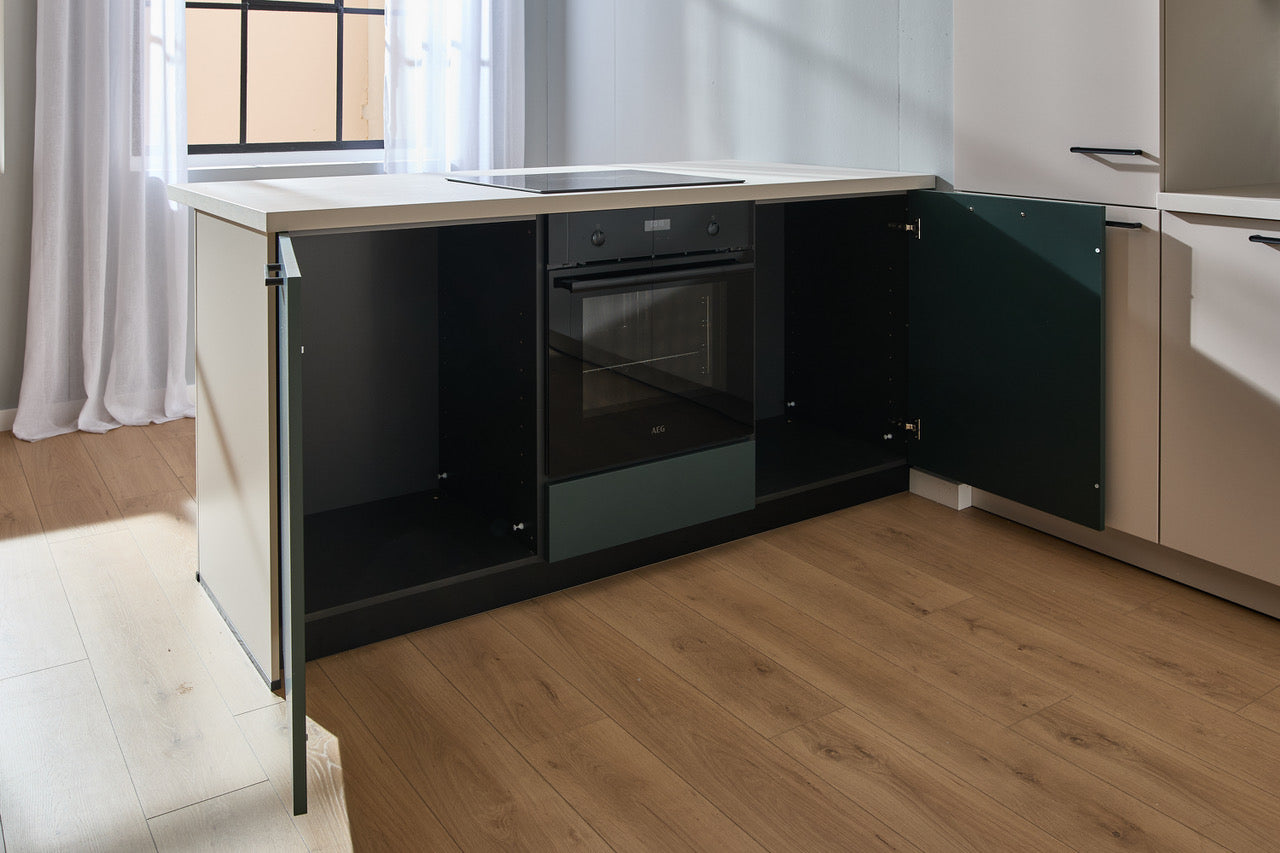 04821 - Schüller keuken in schelpwit met schiereiland