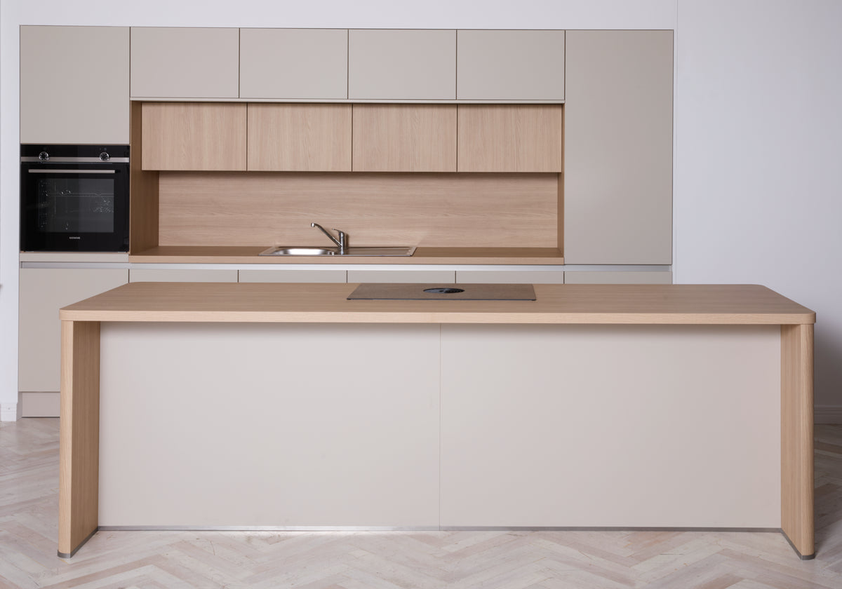 05815 - Amandelbeige eilandkeuken