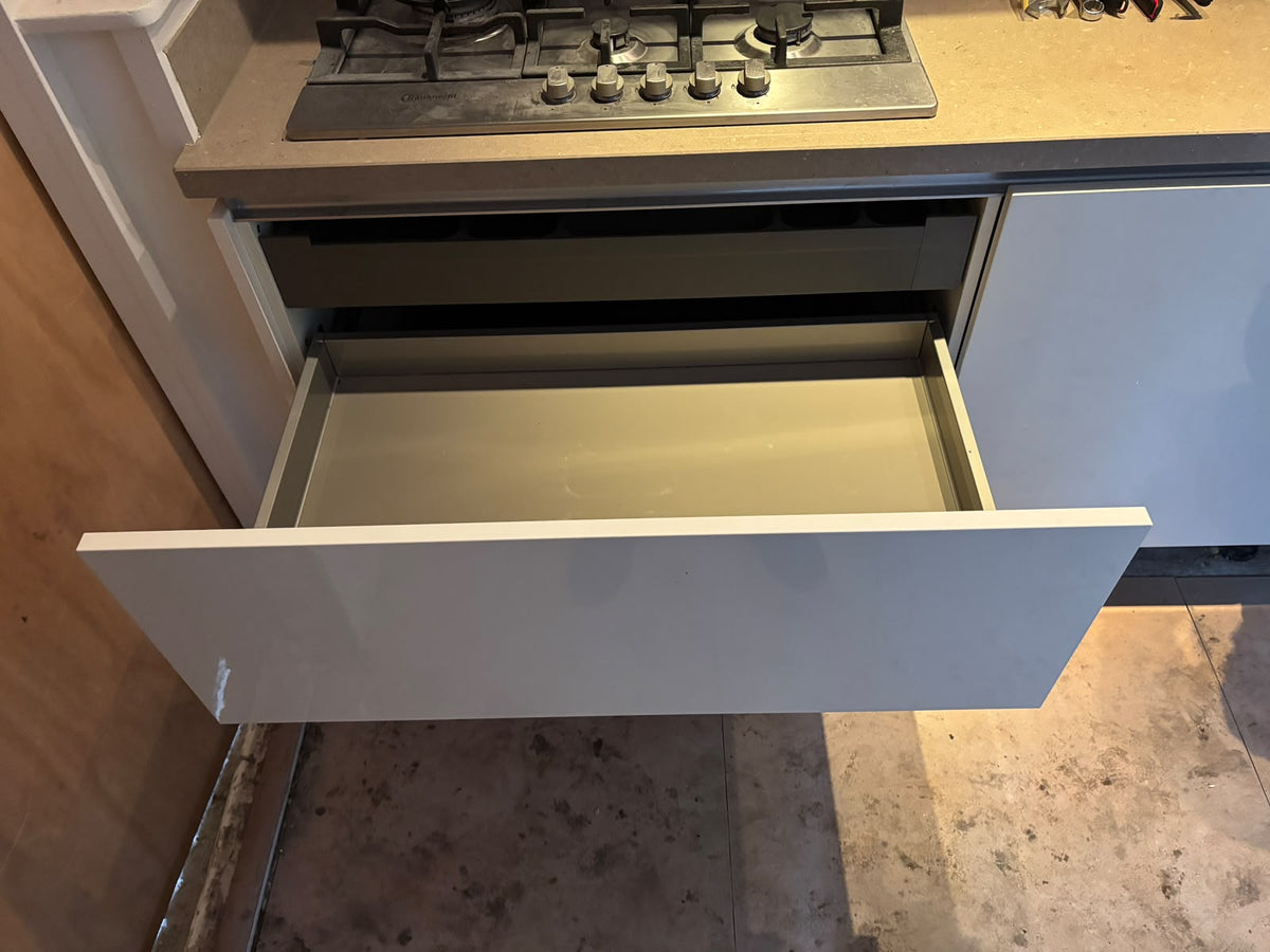 05035 - Witte hoekkeuken