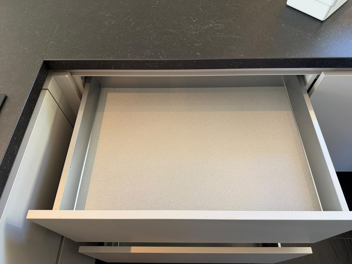 05498 - Moderne schiereiland keuken