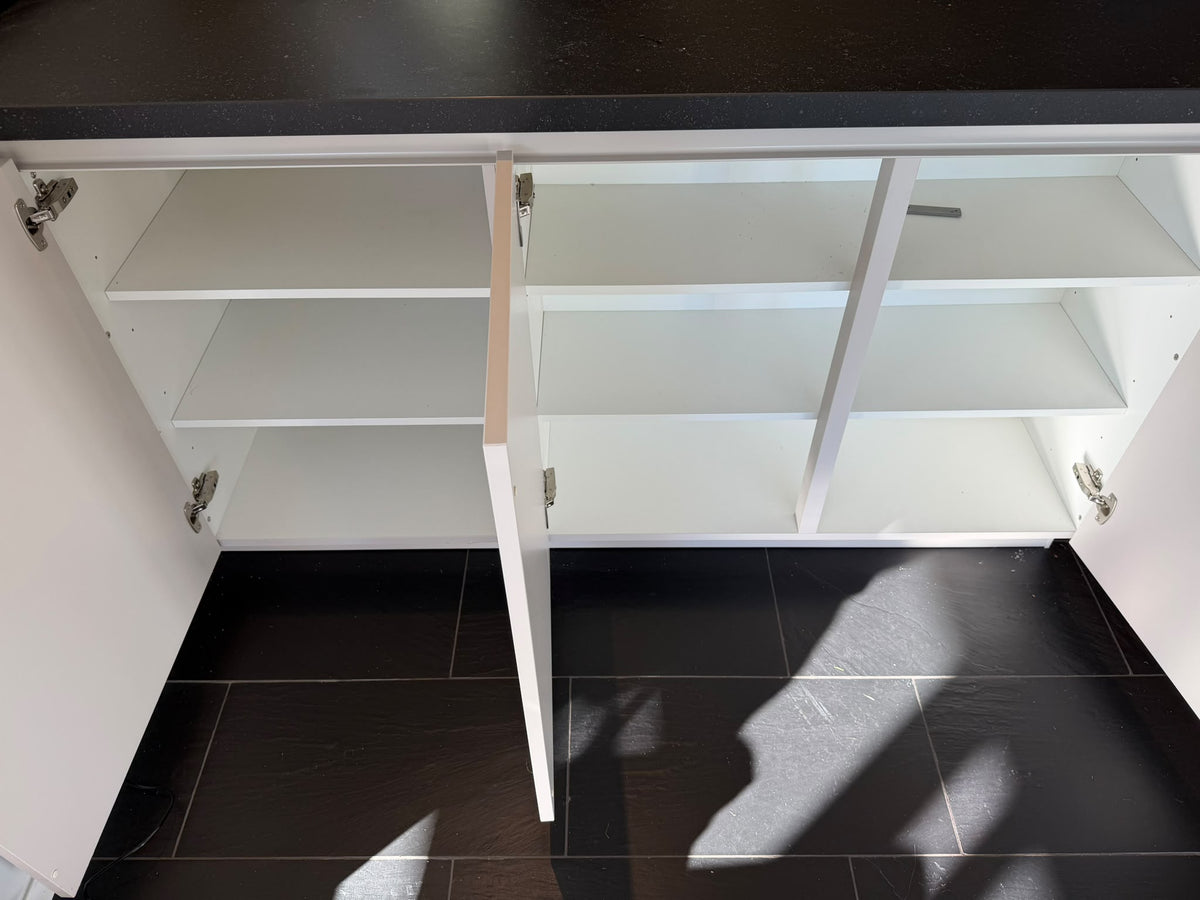 05498 - Moderne schiereiland keuken