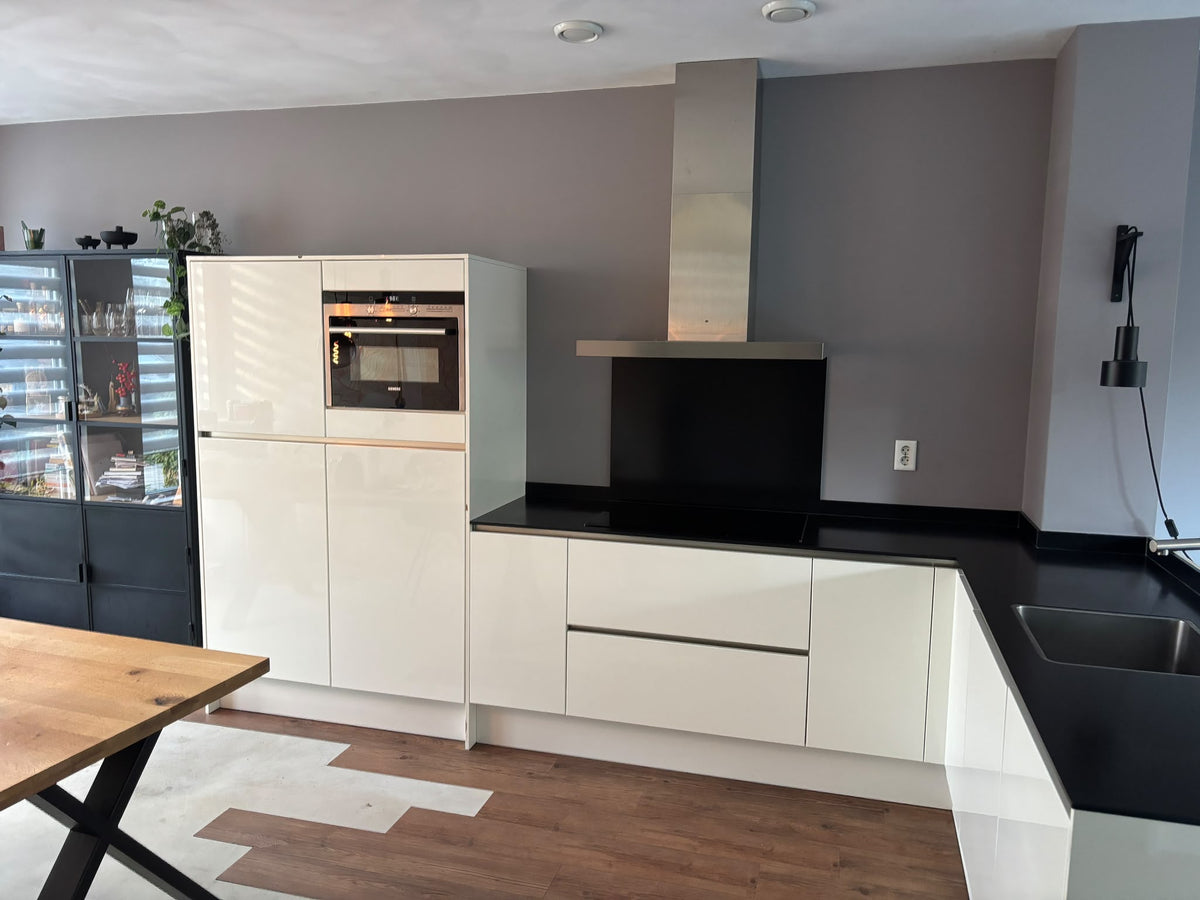 05125 - Moderne witte keuken