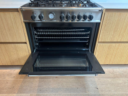 05438 - Houtlook schiereilandkeuken