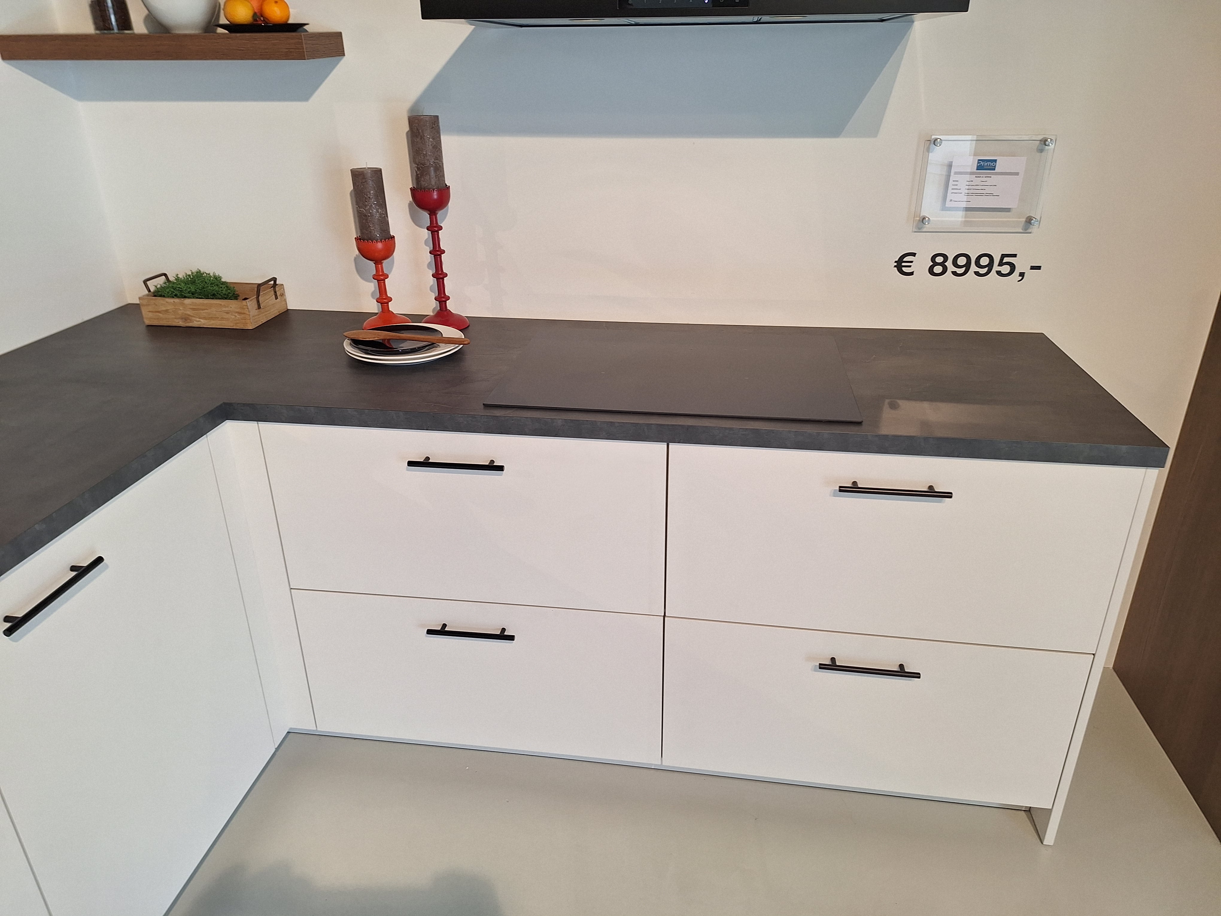 04541 - Moderne hoekkeuken