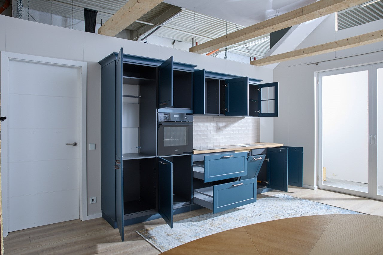 04817 - Landelijke Schüller keuken in diepblauw