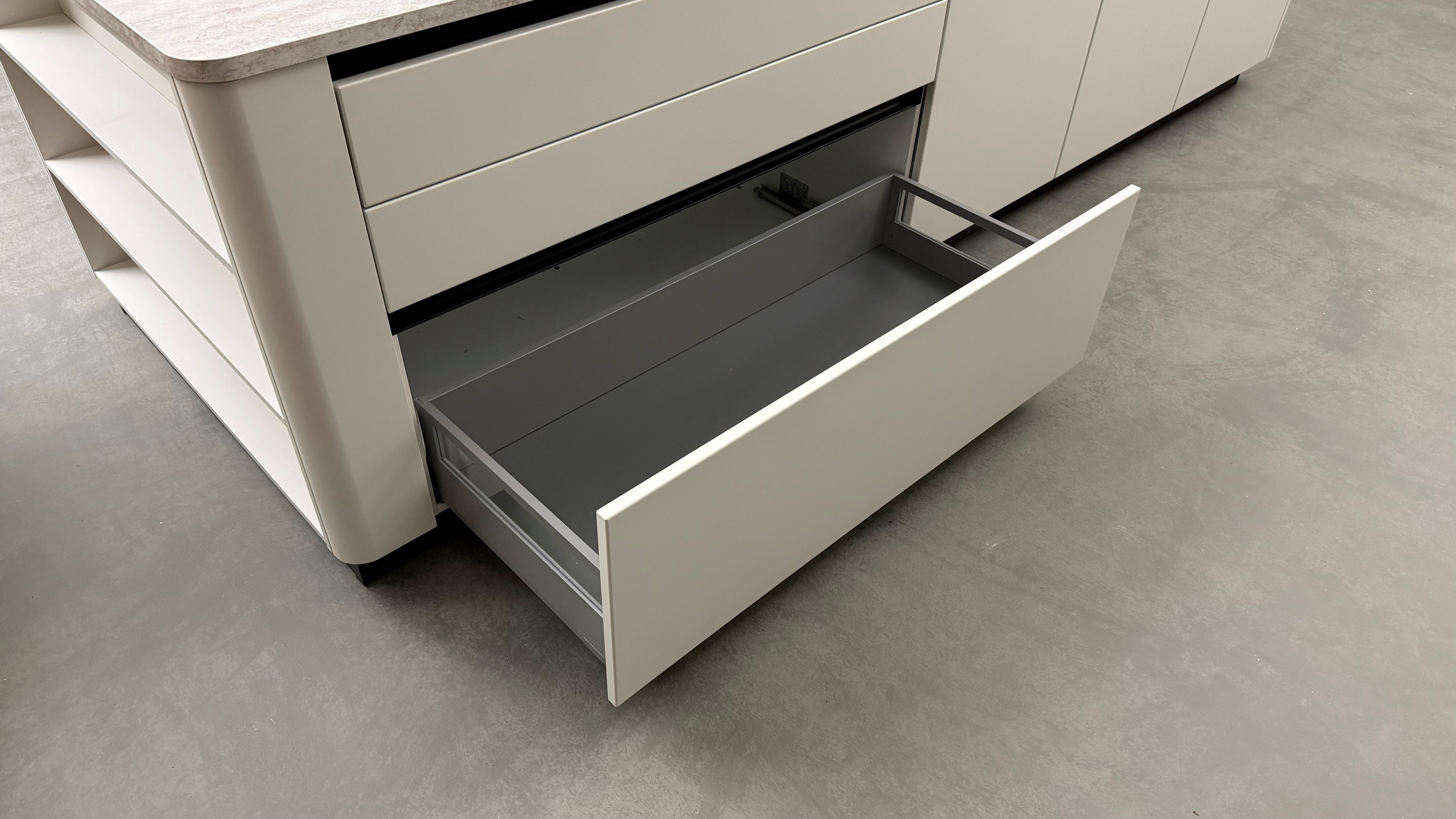 02620 - Moderne Schuller eilandkeuken