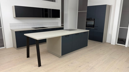 02618 - Diepblauw mat AFP eilandkeuken