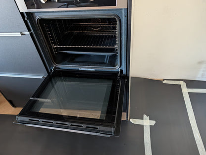 05069 - Moderne zwarte eilandkeuken