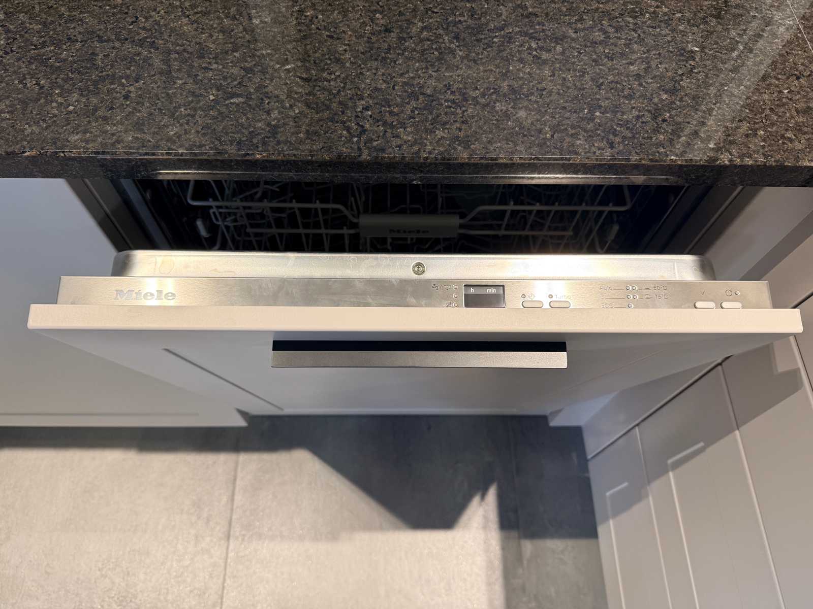 04487 - Schüller U-keuken