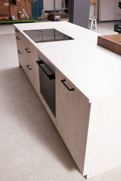 02728 - Bergamo noten schiereiland keuken