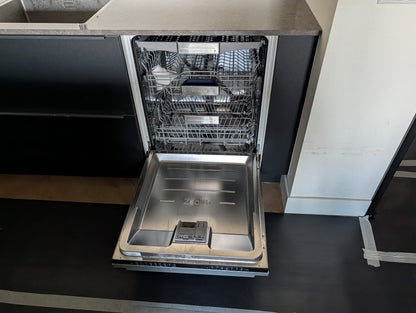 05069 - Moderne zwarte eilandkeuken