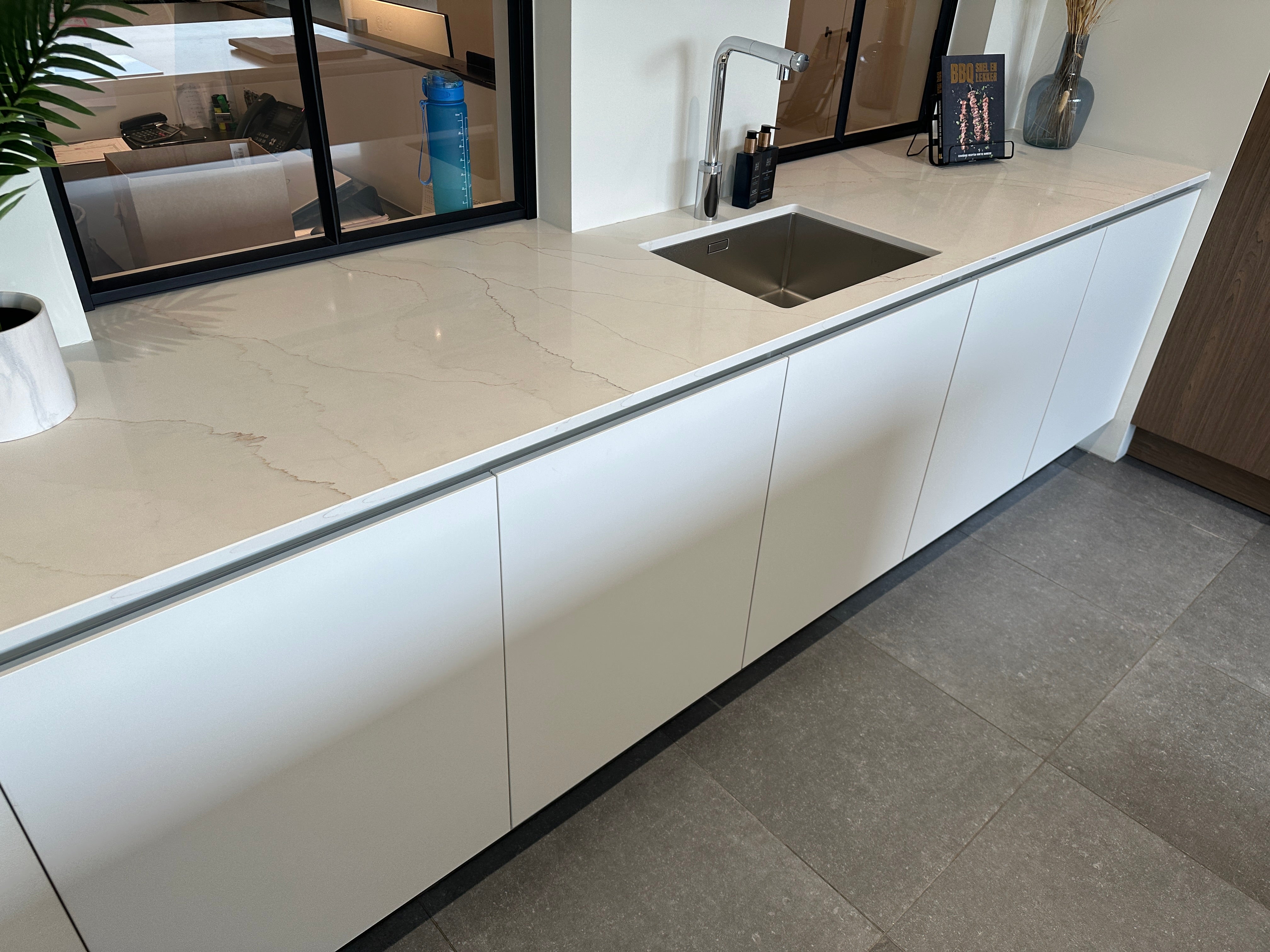 02254 - Moderne eilandkeuken