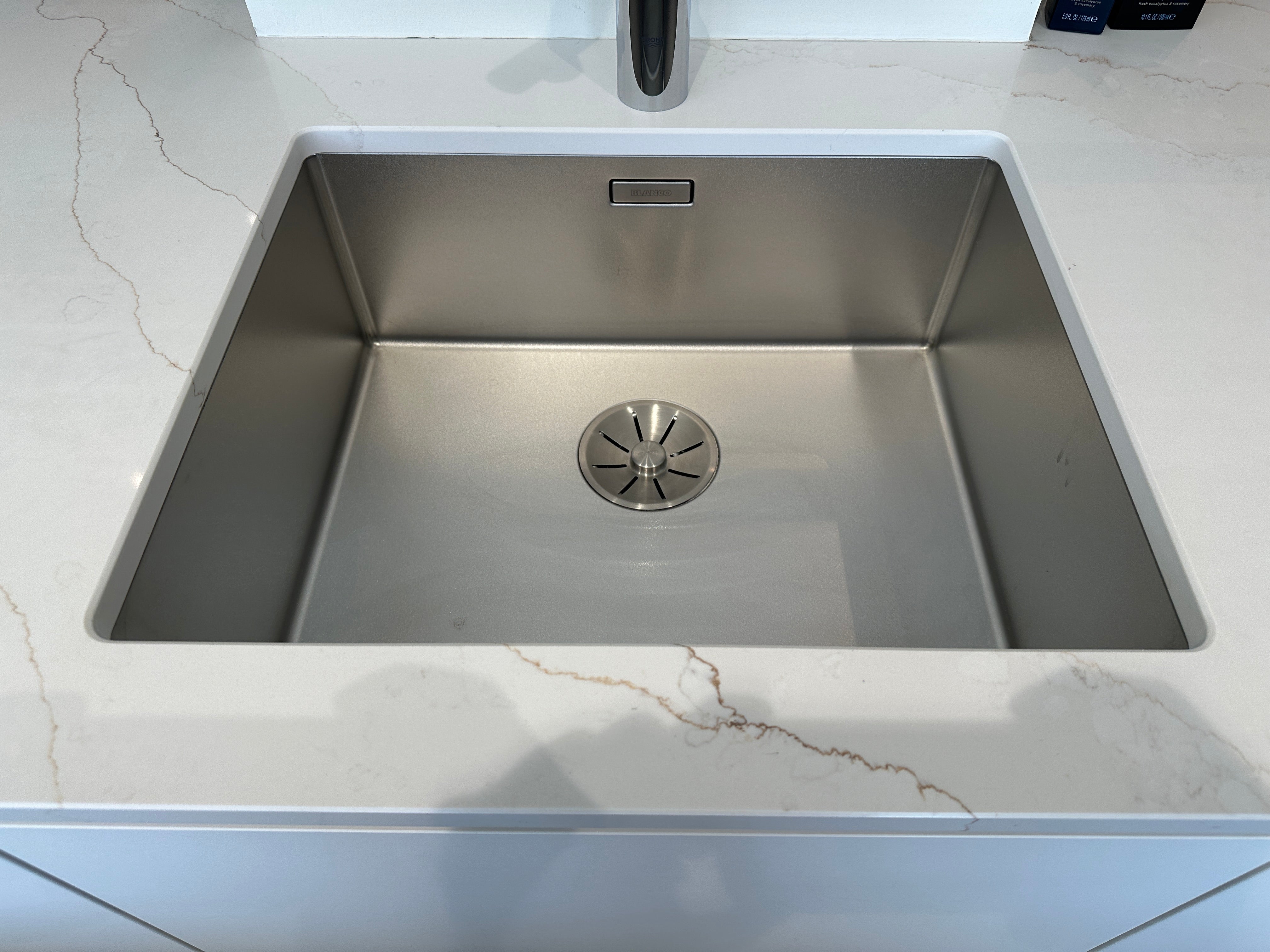 02254 - Moderne eilandkeuken