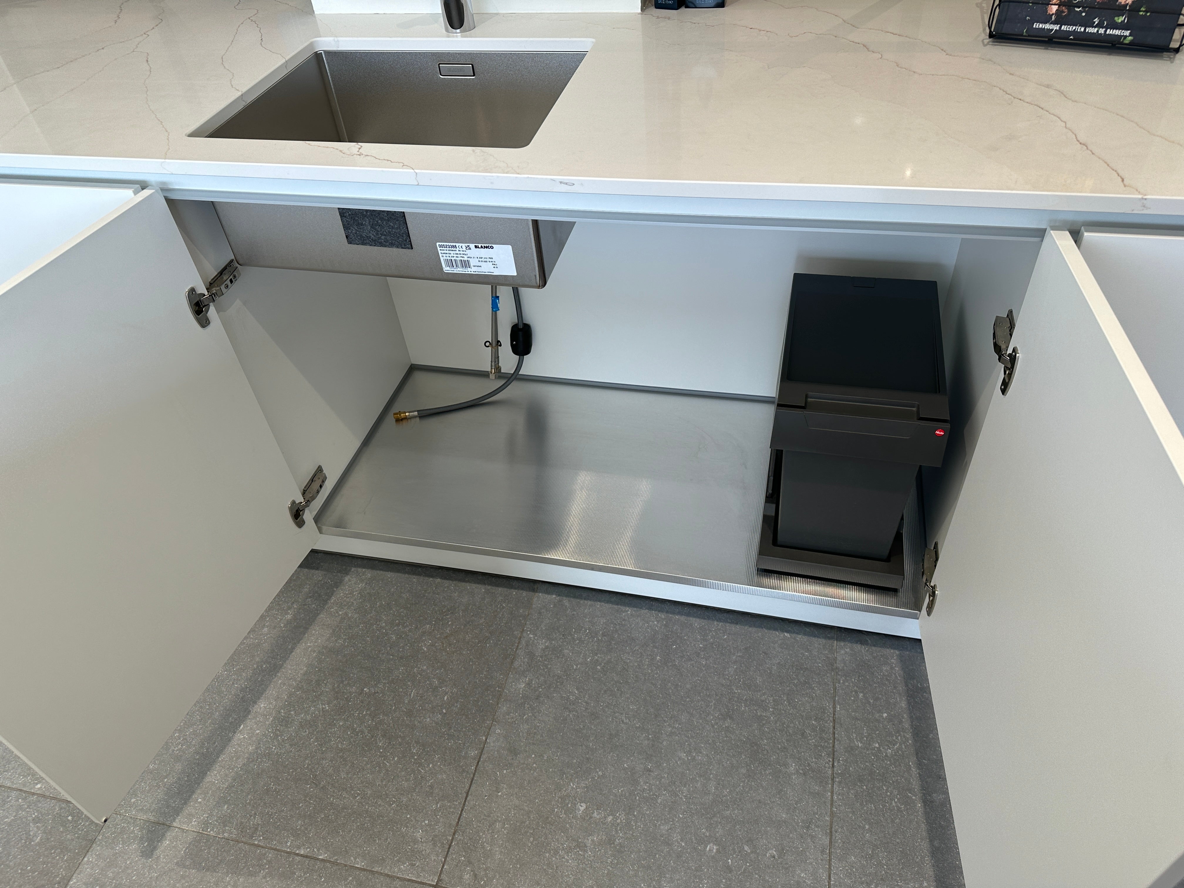 02254 - Moderne eilandkeuken