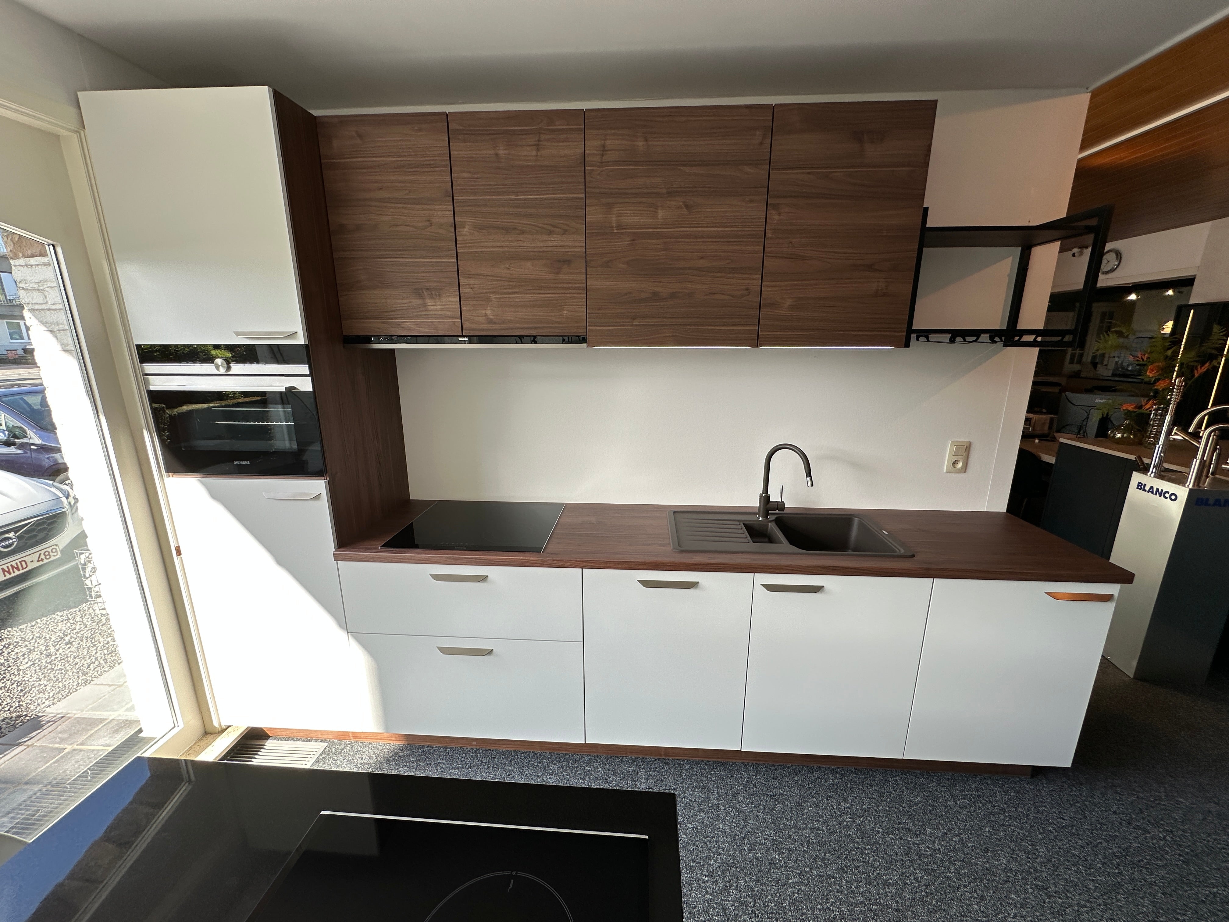 01718 - Rechte witte keuken