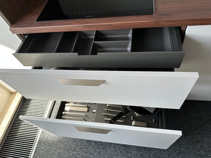 01718 - Rechte witte keuken