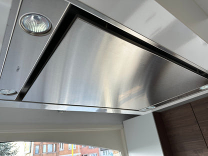 01720 - Witte eilandkeuken met bar