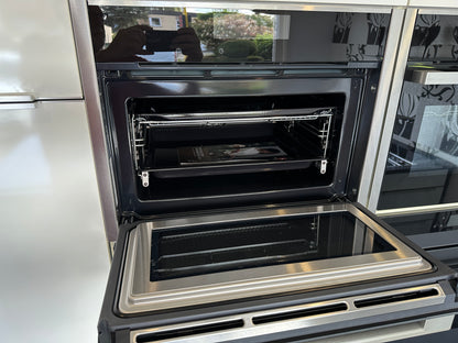 01720 - Witte eilandkeuken met bar