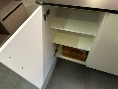 33997 - Witte eilandkeuken met dekton blad