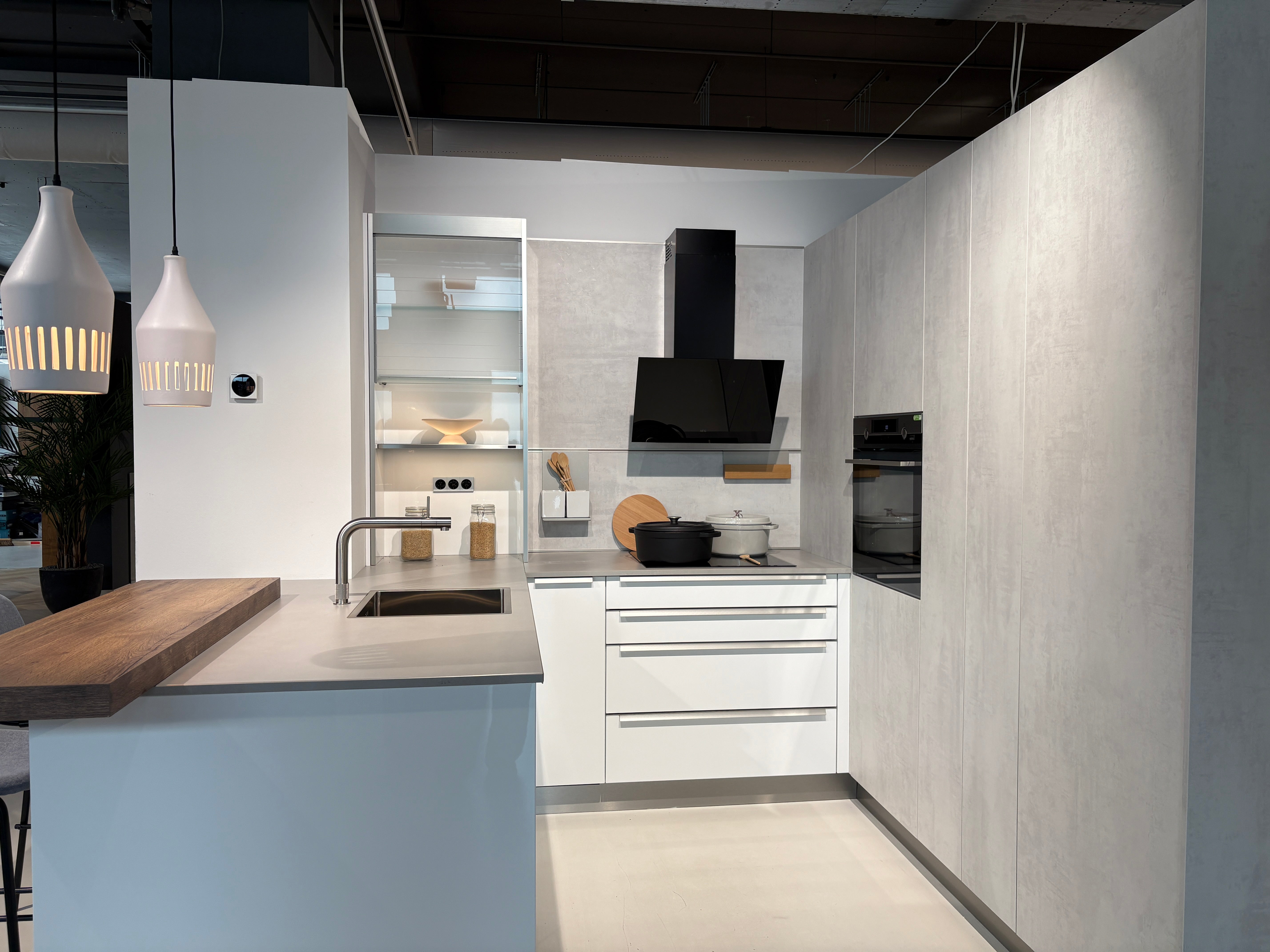 02174 - Schuller schiereiland keuken met bar