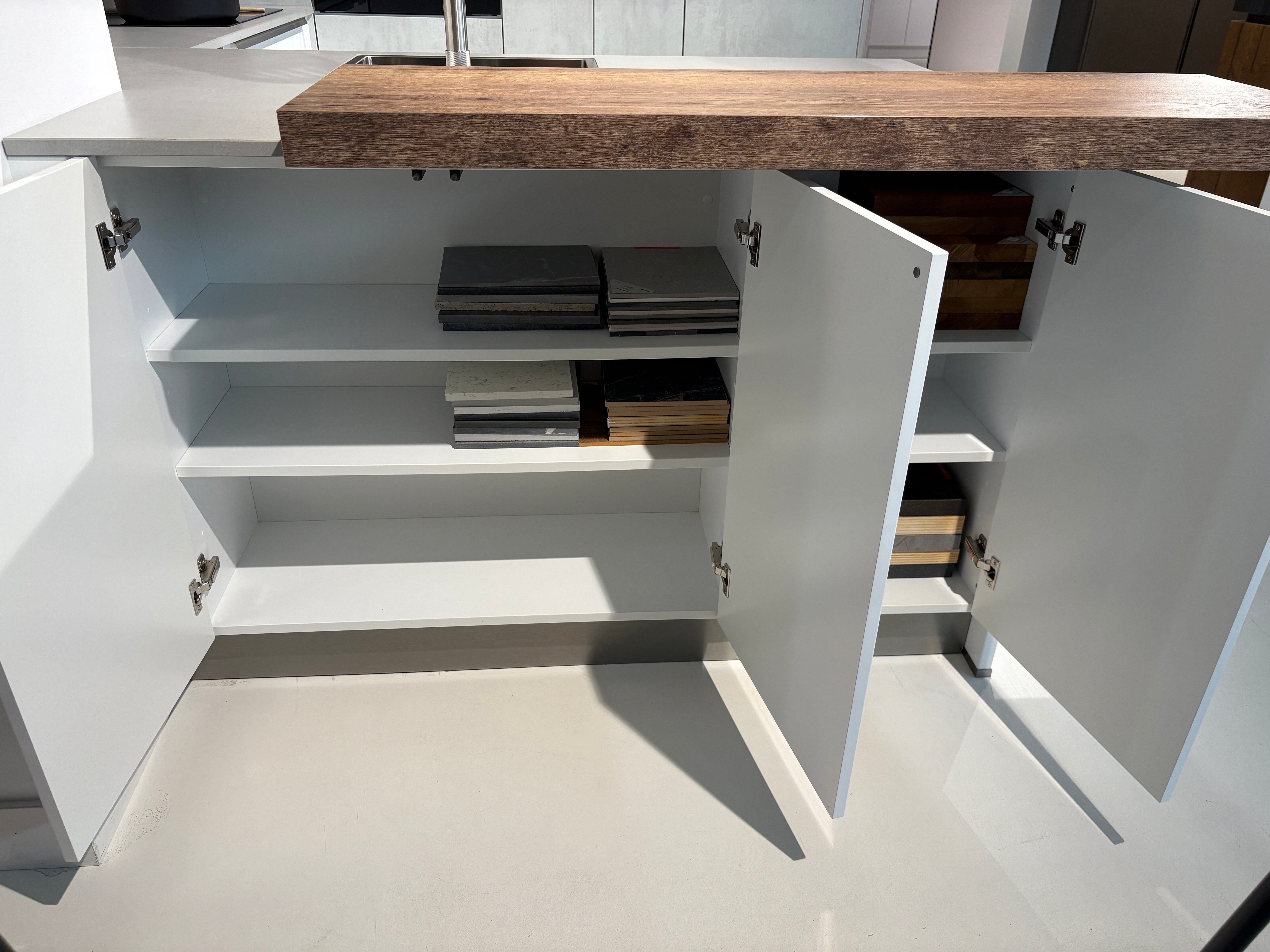 02174 - Schuller schiereiland keuken met bar