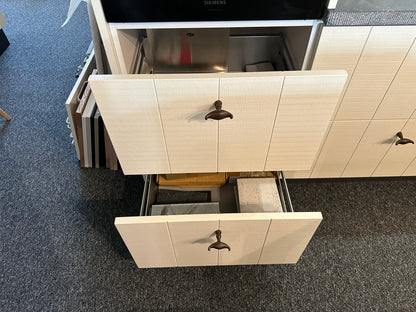 01706 - Witte schiereiland keuken met bar