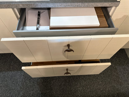 01706 - Witte schiereiland keuken met bar