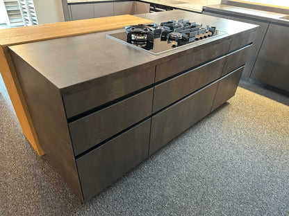 01704 - Beton- en houtlook eilandkeuken