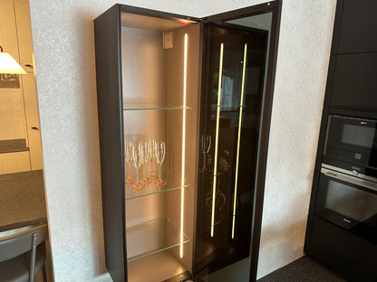 01712 - Moderne eilandkeuken met tafel