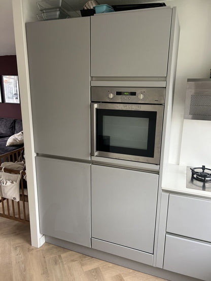 05137 - Bruynzeel grijze keuken