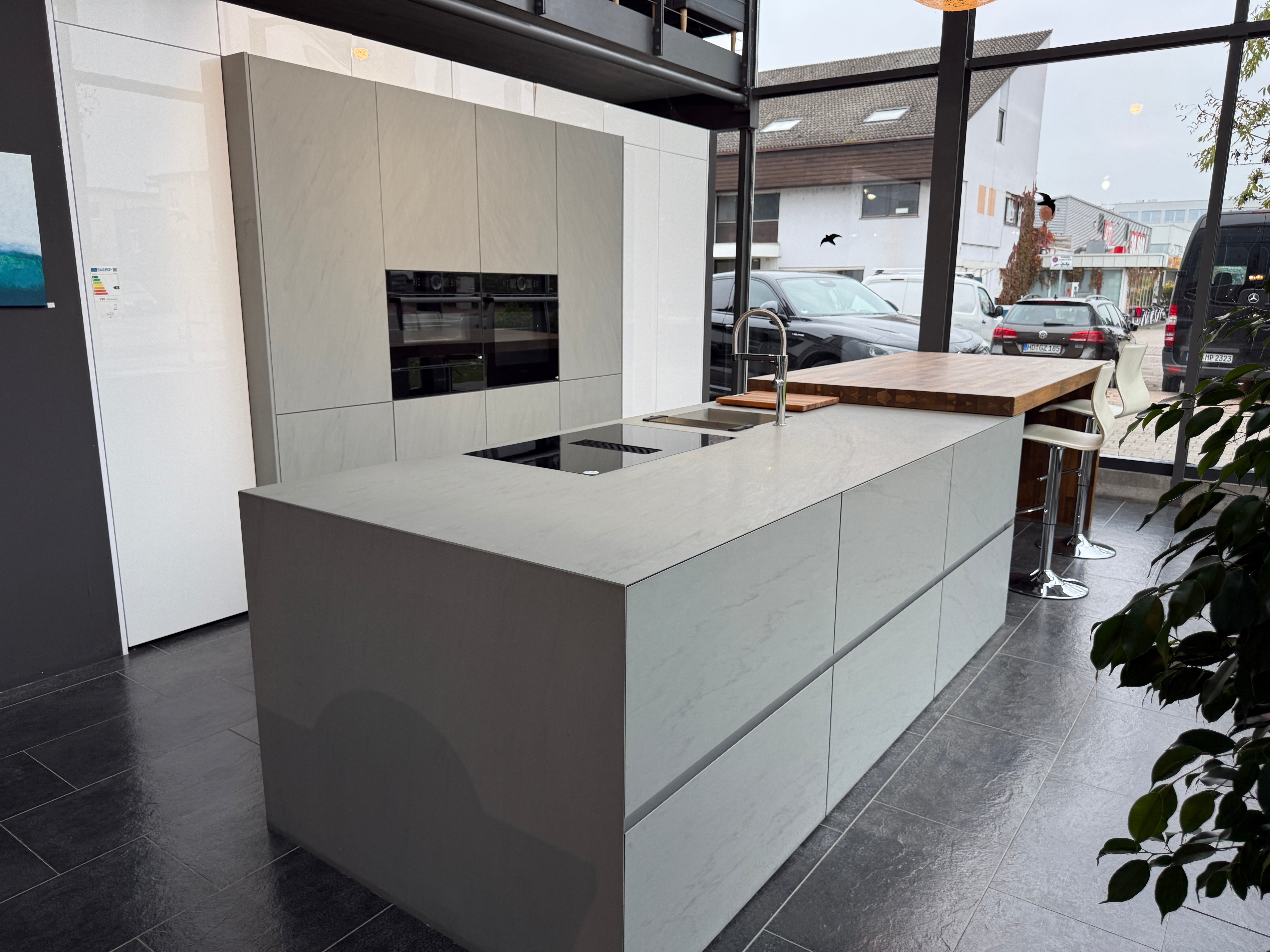 33973 - Island kitchen from Siematic with stone top 