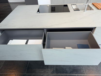 33973 - Island kitchen from Siematic with stone top 