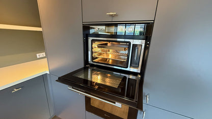 03124 - Grijze schiereiland keuken