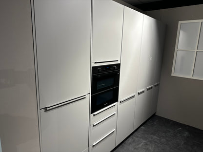 00776 - Steengrijze eilandkeuken