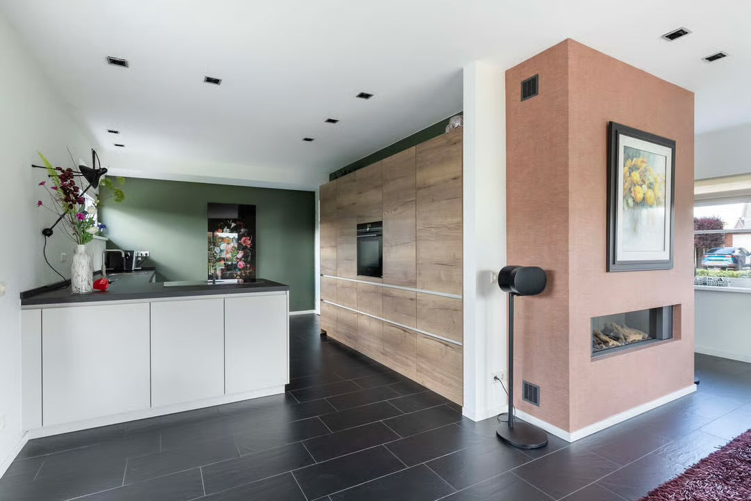 05498 - Moderne schiereiland keuken