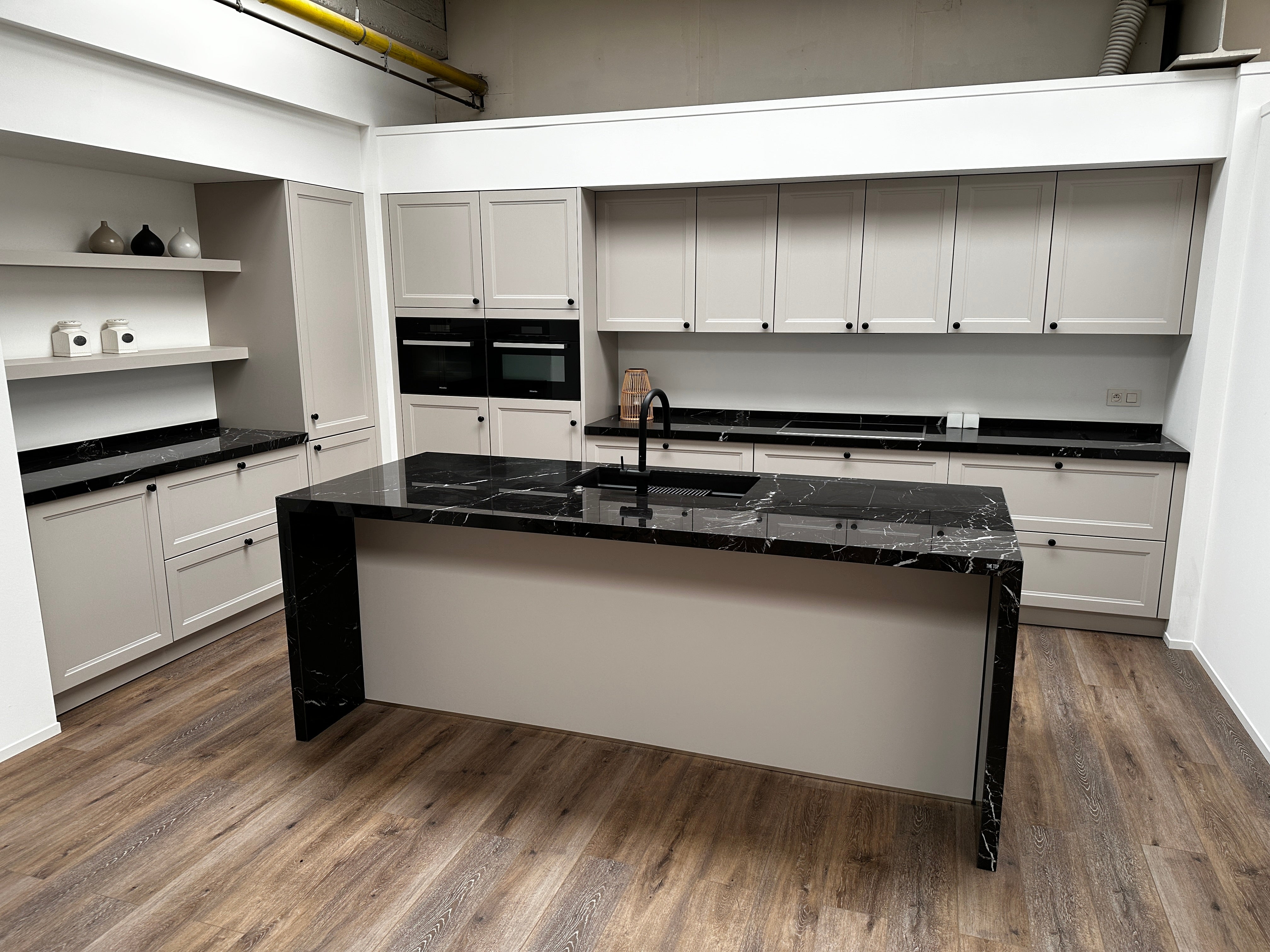 01081 - Modern/landelijke eilandkeuken