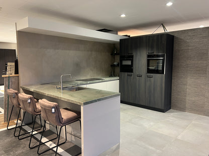 03164 - grijze schiereiland keuken