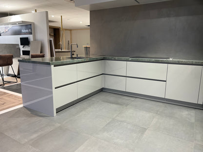 03164 - grijze schiereiland keuken