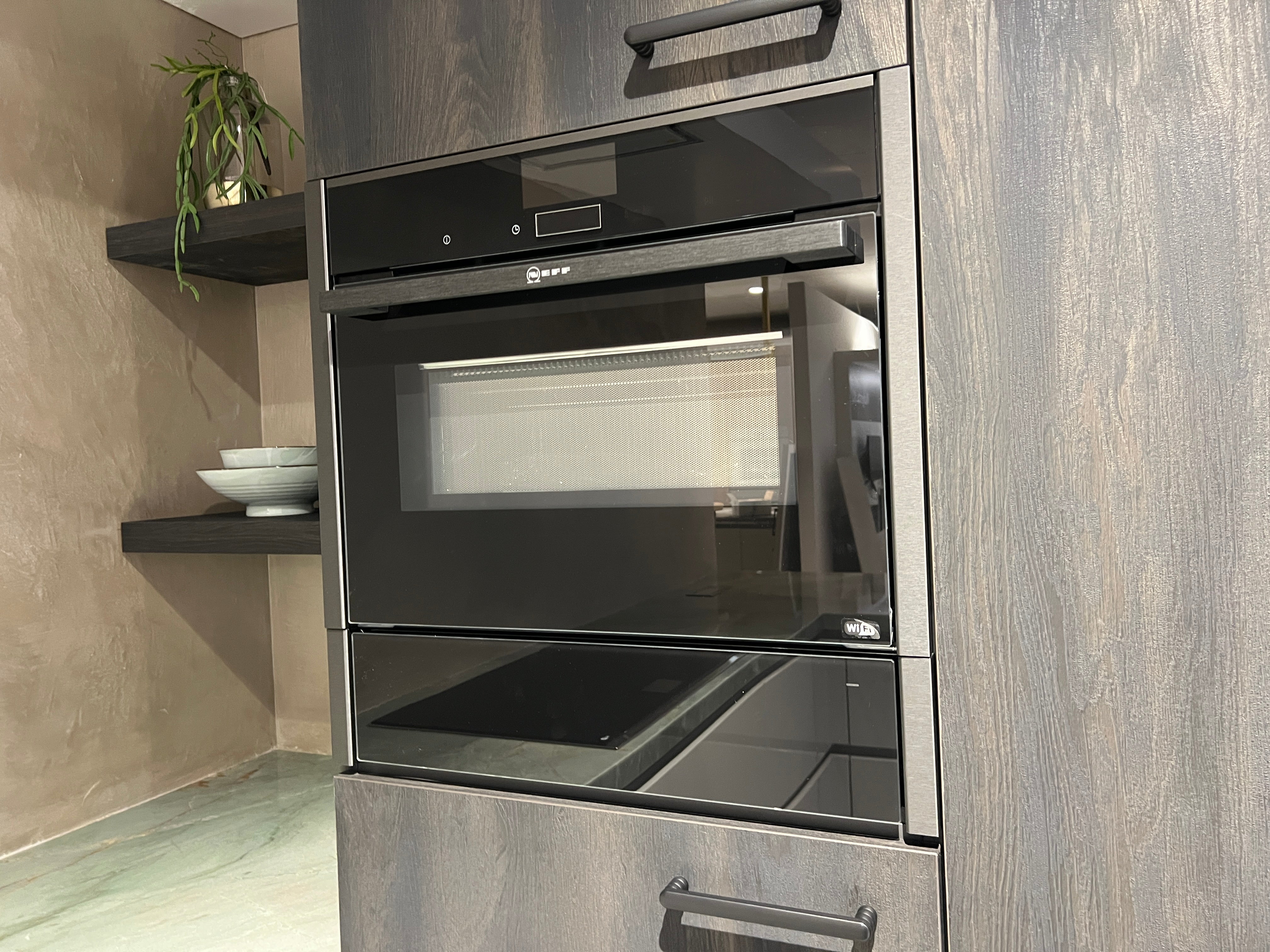 03164 - grijze schiereiland keuken