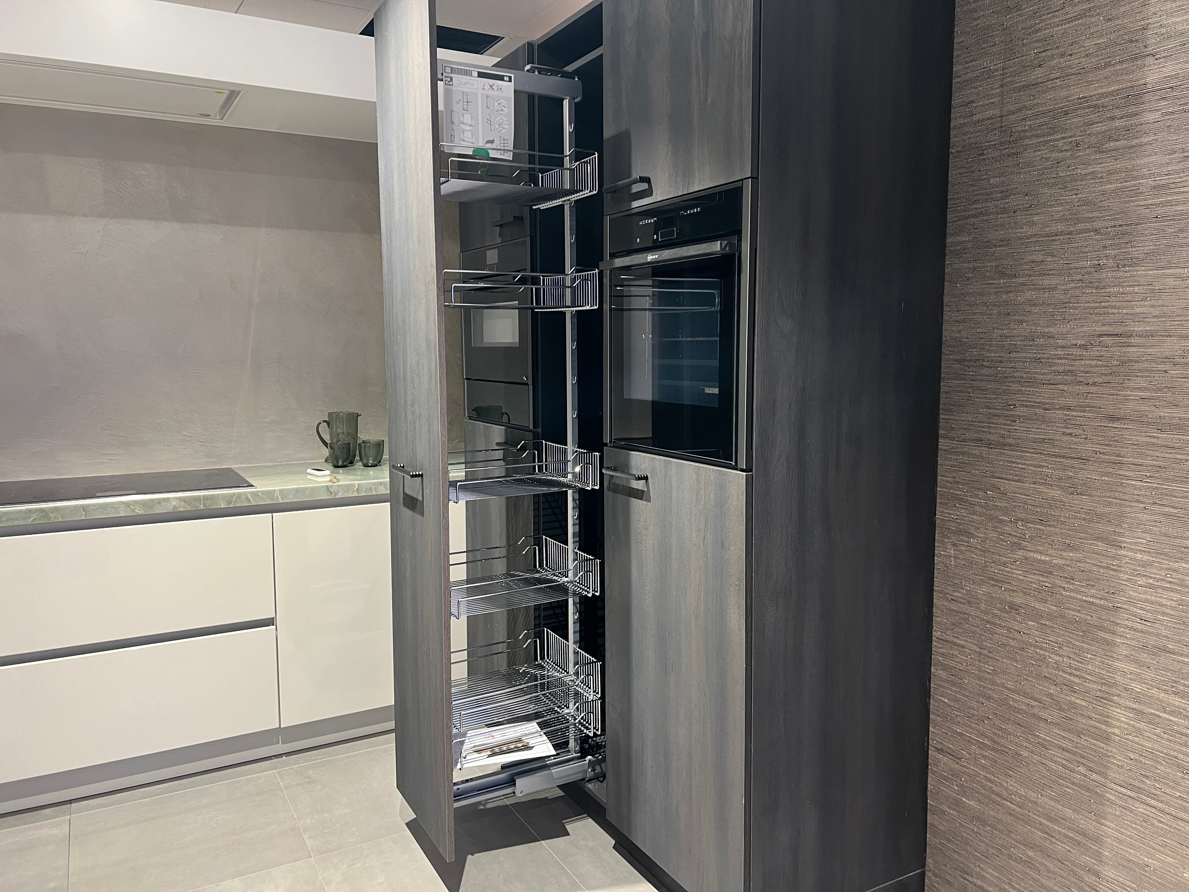 03164 - grijze schiereiland keuken