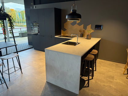 02774 - Moderne schiereiland keuken