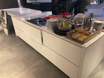 03345 - Moderne Häcker eilandkeuken
