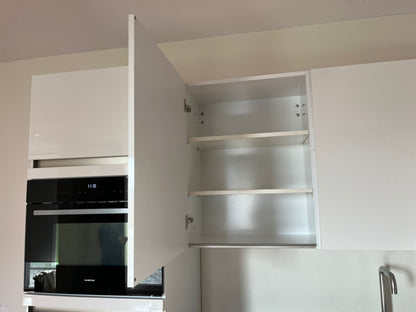 02700 - Hoogglans witte hoekkeuken