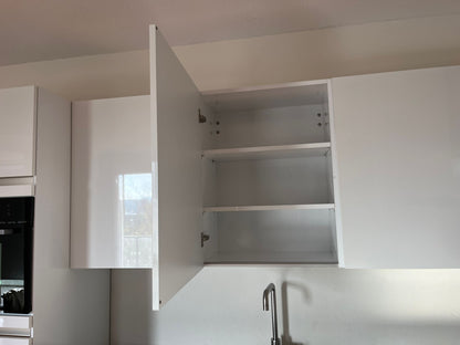 02700 - Hoogglans witte hoekkeuken