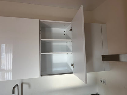 02700 - Hoogglans witte hoekkeuken